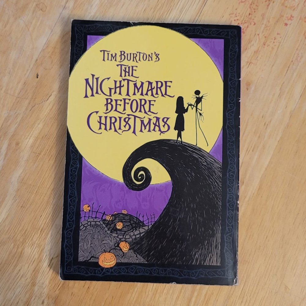 📚  Disney Tim Burton's The Nightmare Before Christmas Manga